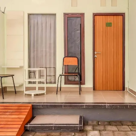 Oyo 1445 Jimbaran 12 Residence