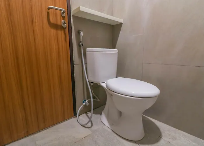 Oyo 1445 12 Hotel