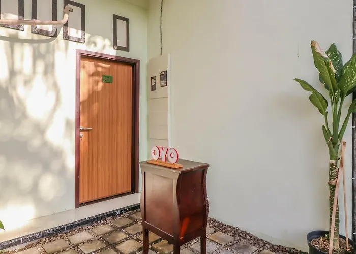 Oyo 1445 12